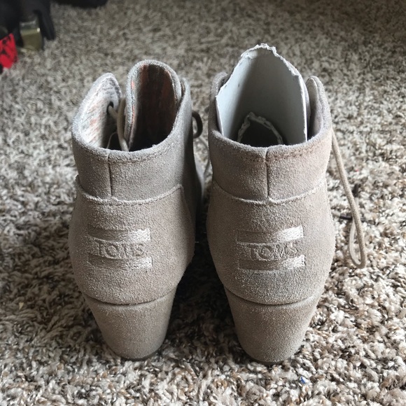 Toms Tan Suede Wedges - Picture 3 of 5